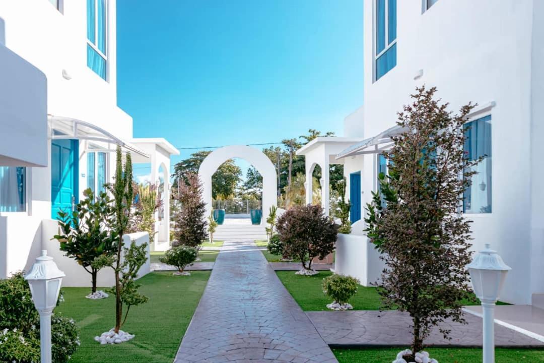 The Arjana Resort Masjid Tanah Kültér fotó